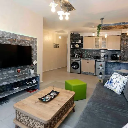 Nicole's Sunny Home2host Διαμέρισμα